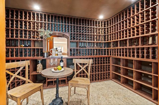 6 Zachary Court, Menlo Park CA: https://media.crmls.org/mediaz/1b648804-d00b-491c-af8e-75a8ba6a75fc.jpg