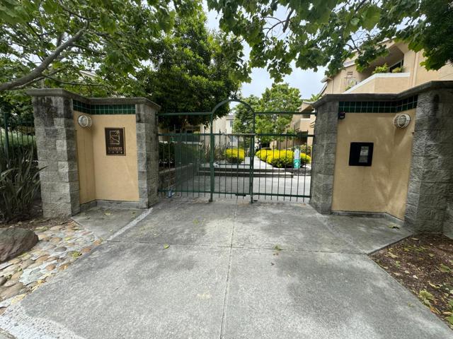 356 Everson Drive, Santa Cruz CA: https://media.crmls.org/mediaz/1b64f99c-422c-4734-998e-9886cac7231e.jpg