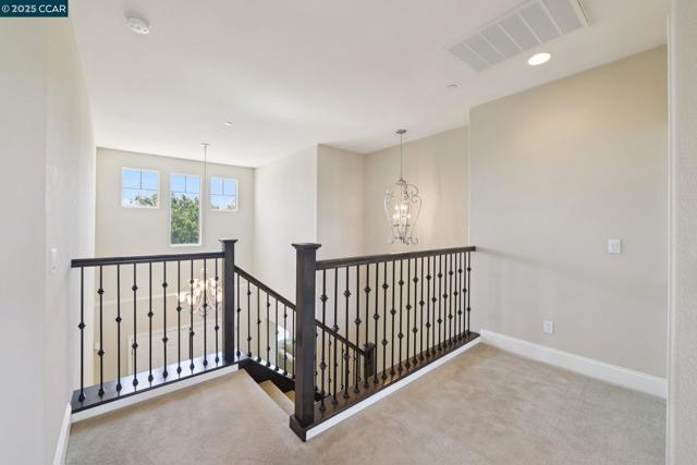 1610 Coventry Dr, Oakley CA: https://media.crmls.org/mediaz/1b6513e5-057b-4ab9-89cb-5bf7e956bbcb.jpg