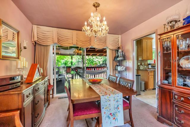 33 Woodcliff Court, Oakland CA: https://media.crmls.org/mediaz/1b653b86-eff5-472c-8822-e5789e58fe7a.jpg