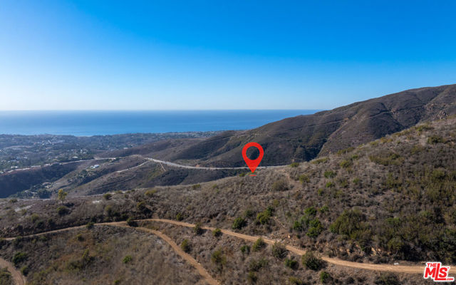 1 Murphy Way, Malibu CA: https://media.crmls.org/mediaz/1b658f21-0ff4-4953-b2ee-0d92b37a2efb.jpg