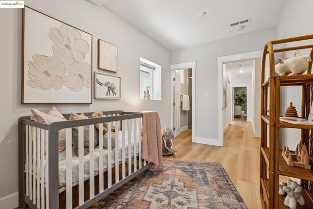 617 59th St, Oakland CA: https://media.crmls.org/mediaz/1b684079-3cc2-4b38-b18f-b784b820a990.jpg