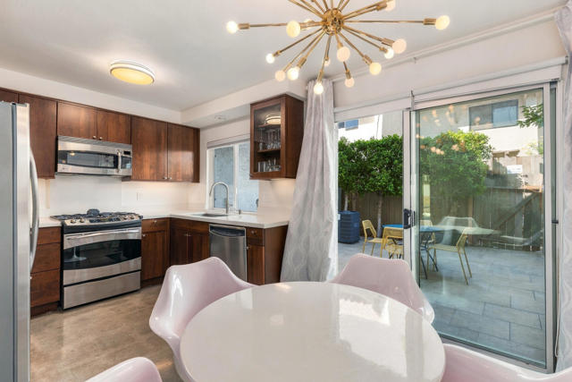 1832 N Mira Loma Way, Palm Springs, CA 92262
