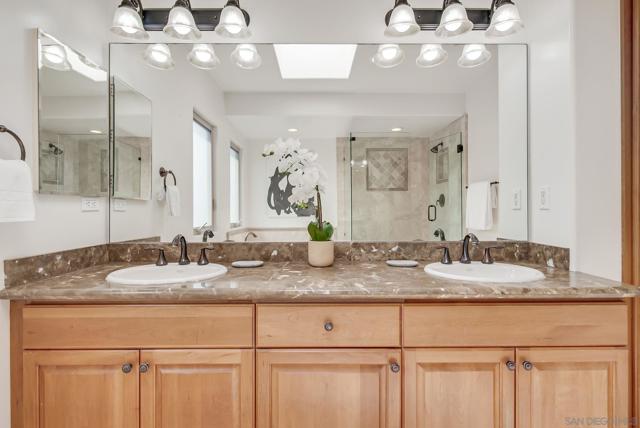 Image 32 of 47 For 7530 Draper Ave  2