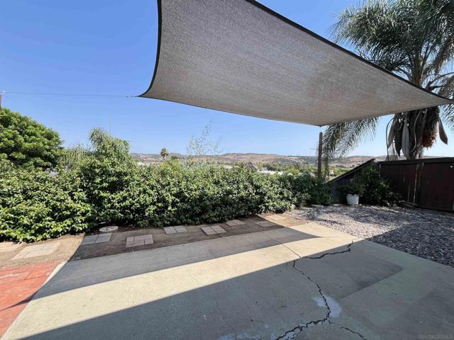 13343 Tarascan, Poway CA: https://media.crmls.org/mediaz/1b694b16-21b7-4ac1-ae73-ca063e42992e.jpg