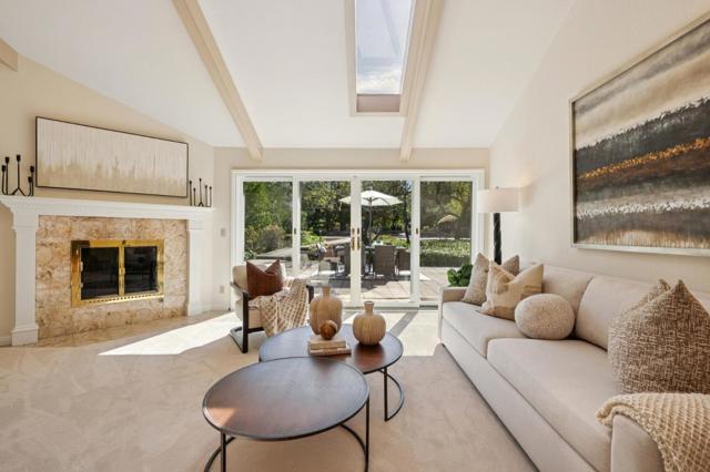 18074 Daves Avenue, Monte Sereno CA: https://media.crmls.org/mediaz/1b69d6bb-1f2b-4337-ab5c-1a9fbf03394c.jpg