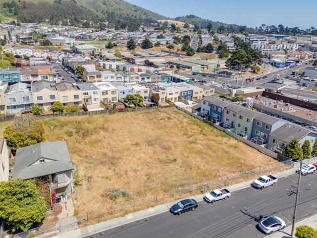 141 3rd Avenue, Daly City CA: https://media.crmls.org/mediaz/1b6a2739-f5fc-4add-9793-a8824aaef770.jpg