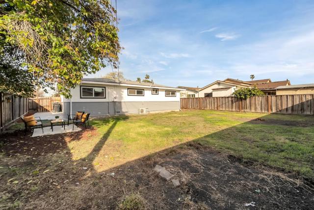 2542 Painted Rock Drive, Santa Clara CA: https://media.crmls.org/mediaz/1b6a31d4-bebb-4bd2-a9fa-8a10355b5b31.jpg