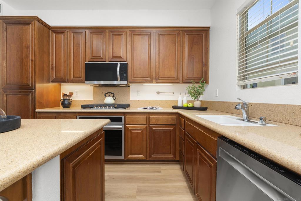 2517 Escala Circle