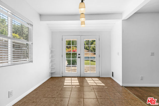4949 San Feliciano Drive, Woodland Hills CA: https://media.crmls.org/mediaz/1b6b2776-e26b-46d4-b6f7-167ca4f5e6e7.jpg