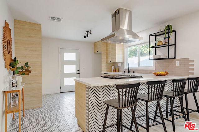 219 Joy Street, Los Angeles CA: https://media.crmls.org/mediaz/1b6b5ea0-37a6-4acd-93dd-1ab152ff78a1.jpg
