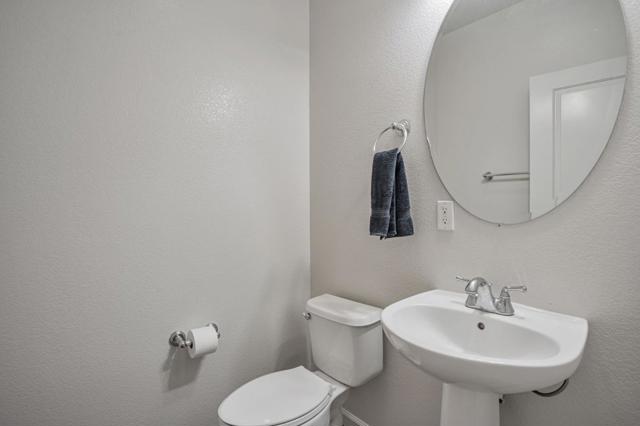 1658 Glenmore Drive, Fairfield CA: https://media.crmls.org/mediaz/1b6c2537-8b5f-49dd-8d3d-42a0f526678f.jpg