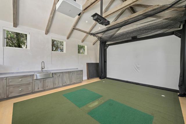 3 Vintage Court, Woodside CA: https://media.crmls.org/mediaz/1b6c5589-6ff0-4a7e-b526-3bd01206fde8.jpg