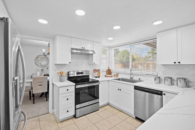 515 Fontanelle Court, San Jose CA: https://media.crmls.org/mediaz/1b6d8f6f-dd8a-4143-a1c3-494ba5a6e4e0.jpg