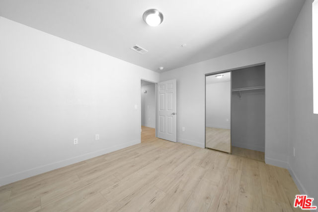 236 W 84th Place, Los Angeles CA: https://media.crmls.org/mediaz/1b6ec8c4-cb96-40fa-8547-58f45c7e3674.jpg