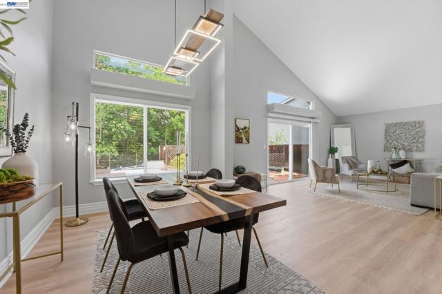 1782 Whitecliff Way, Walnut Creek CA: https://media.crmls.org/mediaz/1b6fbe1c-03bb-4446-af71-01f8be397f3b.jpg