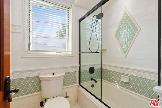 Image 24 of 38 For 919 Gretna Green Way