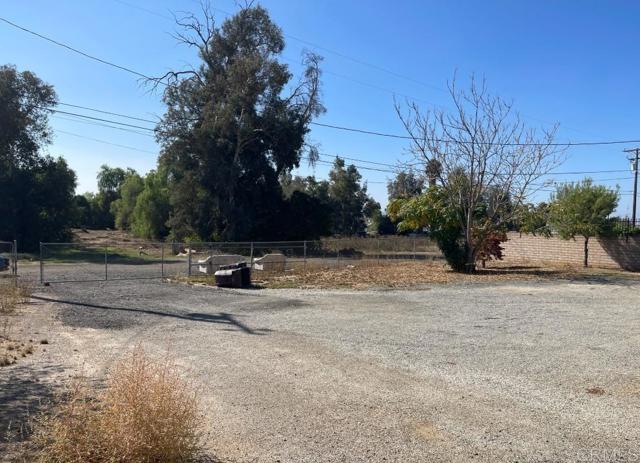 21626 Mary Street, Perris CA: https://media.crmls.org/mediaz/1b700d9c-cfa8-41e8-b372-46a0a8f4f34b.jpg