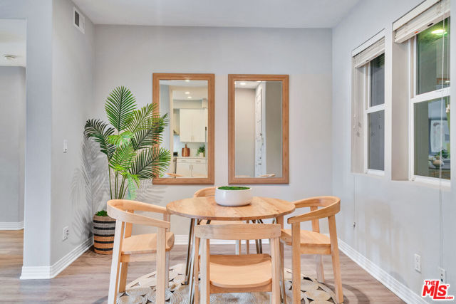7100 Playa Vista Drive, Playa Vista CA: https://media.crmls.org/mediaz/1b70ca22-a0c7-473f-964b-365d62a2af18.jpg