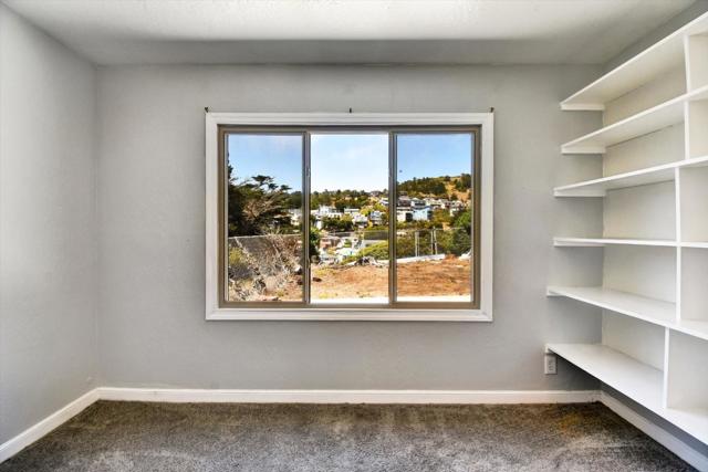 331 Manor Drive, Pacifica CA: https://media.crmls.org/mediaz/1b7164aa-e099-4d88-a33a-b3020d7eab31.jpg