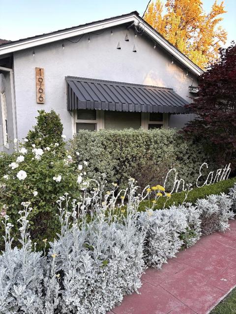 1966 Almaden Road, San Jose CA: https://media.crmls.org/mediaz/1b71829b-ed3f-4b4f-b181-cd48d448c8be.jpg