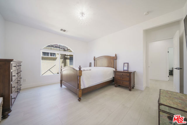 8004 Rose Street, Paramount CA: https://media.crmls.org/mediaz/1b71c23c-06b6-4f28-ba66-2b2d54838647.jpg