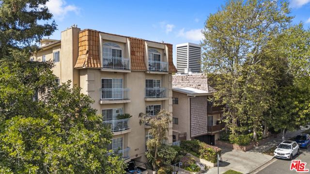 1871 Greenfield Avenue, Los Angeles CA: https://media.crmls.org/mediaz/1b721da5-043b-46c9-aceb-232480175ea3.jpg
