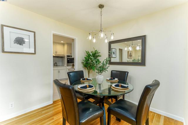 4619 Victoria Ave, Fremont CA: https://media.crmls.org/mediaz/1b728a48-285f-41a1-8aa1-0faf9996da0e.jpg