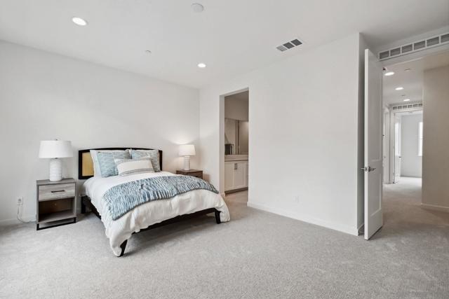 2581 Broom Ln, Carlsbad CA: https://media.crmls.org/mediaz/1b73c18b-cca3-4f53-933d-3613aa21bfc4.jpg
