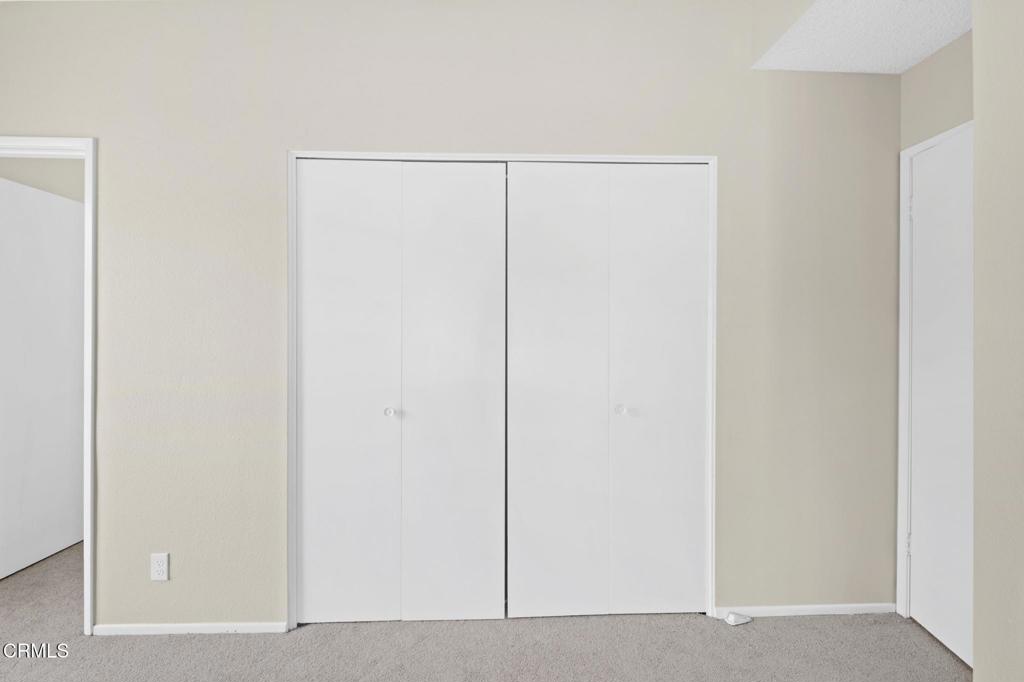 https://media.crmls.org/mediaz/1b744fe5-d31c-4cd6-bdc3-8d72a0dddb42.jpg?preset=X-Large