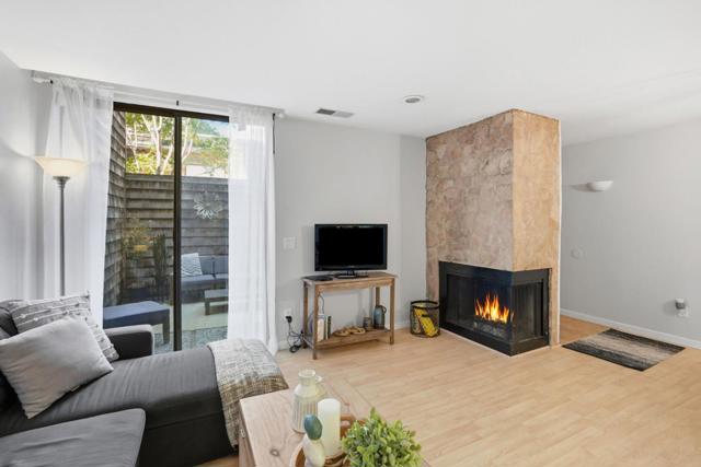 461 Dela Vina Avenue, Monterey CA: https://media.crmls.org/mediaz/1b74826b-60c6-4cc9-a3db-ff6317ebf86b.jpg