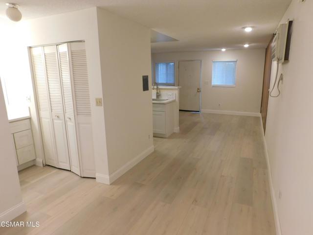 6213 Whitsett Avenue, North Hollywood CA: https://media.crmls.org/mediaz/1b748bf7-dd94-4370-8891-6a76c1cae789.jpg