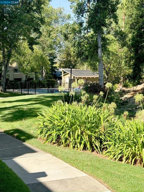 436 Eastgate Ln, Martinez, California 94553, 2 Bedrooms Bedrooms, ,2 BathroomsBathrooms,Condominium,For Sale,Eastgate Ln,41074650