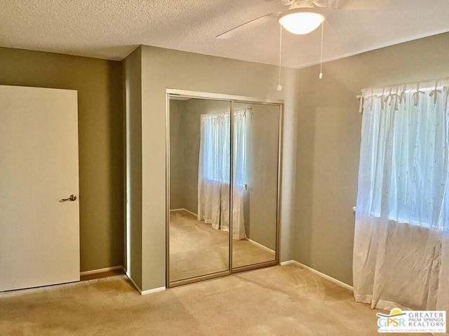 Image 22 of 27 For 40056 Silktree Court