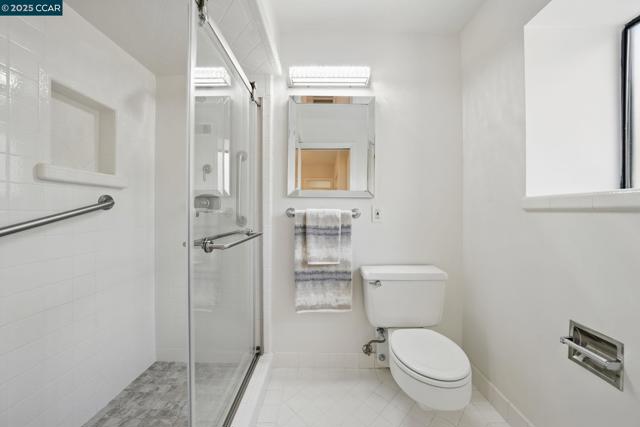 3938 Los Arabis Dr, Lafayette CA: https://media.crmls.org/mediaz/1b75a980-2039-4fcd-b100-706cd19694db.jpg