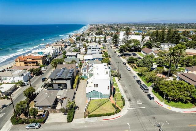 Detail Gallery Image 3 of 6 For 2687 Garfield St, Carlsbad,  CA 92008 - 3 Beds | 3 Baths