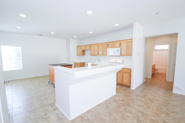 3713 Vista Verde, Palm Springs CA: https://media.crmls.org/mediaz/1b75ee67-7030-4934-a95f-65bc19436abe.jpg