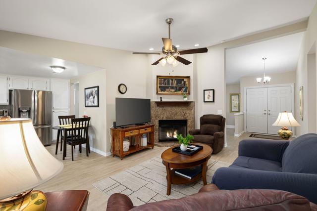 44125 Calico Circle, La Quinta CA: https://media.crmls.org/mediaz/1b760e26-6dc2-49db-b111-a3c780e5bd33.jpg