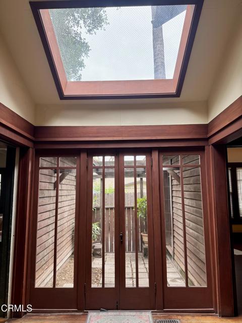 591 N Oakland Avenue, Pasadena CA: https://media.crmls.org/mediaz/1b7635ac-a736-4a9f-b3af-aa4a47116489.jpg