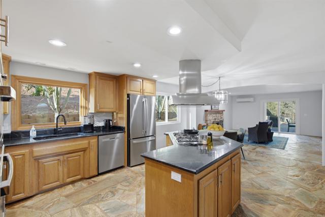11151 Oak Creek Dr, Eucalyptus Hills, CA 92040 photo 11
