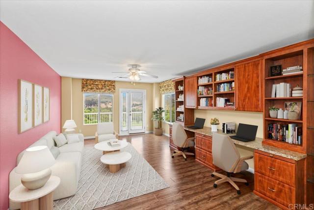 320 Crownview Ct, San Marcos CA: https://media.crmls.org/mediaz/1b76d737-5661-4444-b5a3-04498c70ea13.jpg
