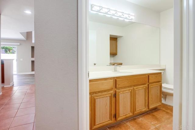 4620 Los Alamos Way, Oceanside CA: https://media.crmls.org/mediaz/1b7739e7-6244-40a6-92c1-68613293b873.jpg