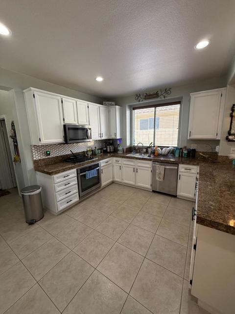 42276 Revere Street, Indio CA: https://media.crmls.org/mediaz/1b77b0de-f45e-42fb-be83-365921c21734.jpg