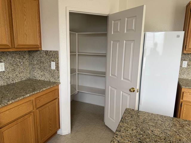 46197 Via La Tranquila, Temecula CA: https://media.crmls.org/mediaz/1b77d3aa-01d7-4e7c-9244-06ff13748e87.jpg