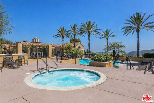 1630 Chastain, Pacific Palisades CA: https://media.crmls.org/mediaz/1b785e32-1bc5-475e-ae37-7b651e105bda.jpg