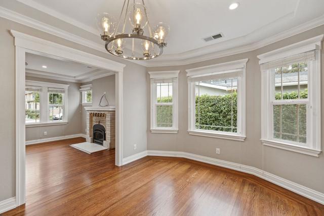 711 Laurel Avenue, Burlingame CA: https://media.crmls.org/mediaz/1b788d89-7207-4a59-bd4e-a0bce3d93e5c.jpg