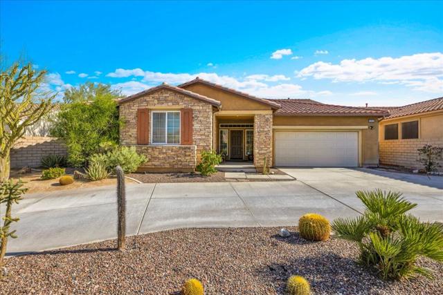 1745 Hot Springs Way, Palm Springs CA: https://media.crmls.org/mediaz/1b78e9cf-b37f-4510-a635-f75545d9b447.jpg