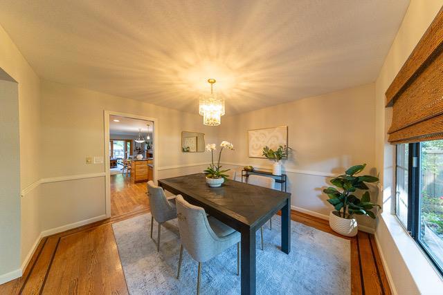 3523 Oak Drive, Menlo Park CA: https://media.crmls.org/mediaz/1b7911db-c18c-40bb-b29b-c83b33a902a6.jpg