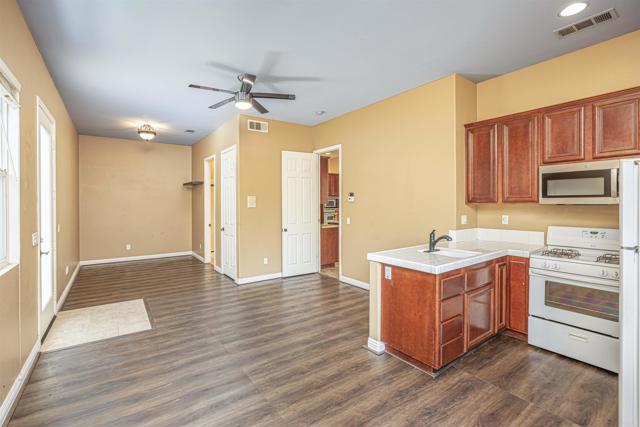 Detail Gallery Image 16 of 56 For 1701 Irwin St, Chula Vista,  CA 91913 - 5 Beds | 4/1 Baths