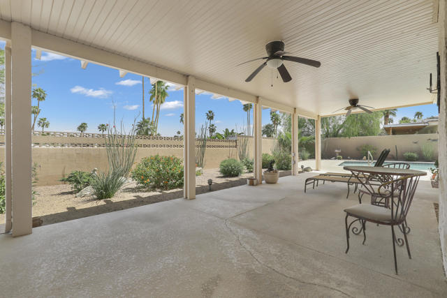 71370 Gardess Road, Rancho Mirage CA: https://media.crmls.org/mediaz/1b7a19da-637d-42b3-9377-c2704c663fcd.jpg